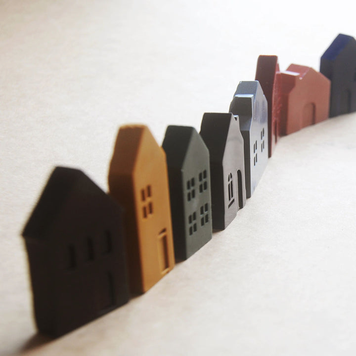 NEW Cozy Cabins – Natural Beeswax Crayon Set (5–6 Cabins)