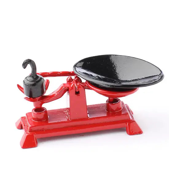 Dollhouse Miniatures: Old Fashion Metal Scale