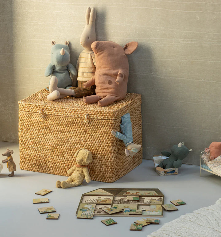 Mouse Hole Farmhouse Puzzle