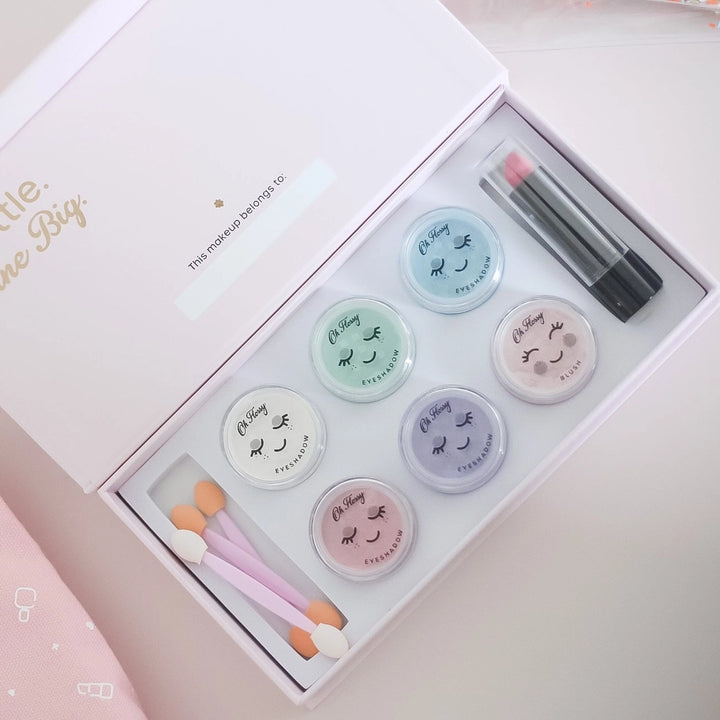 Oh Flossy Deluxe Makeup Set - Soft Pink with Sparkles