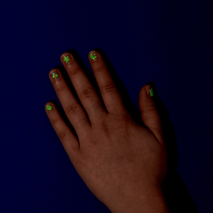 NEW 200 Nail Stickers - Glow in Dark Party