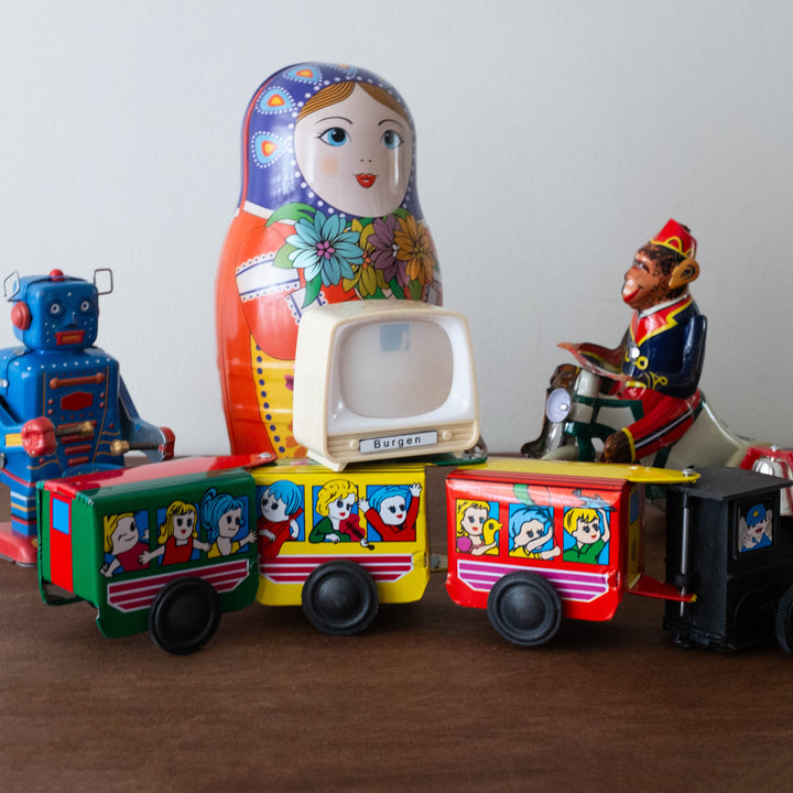 NEW Tin Toy Matryoshka Doll