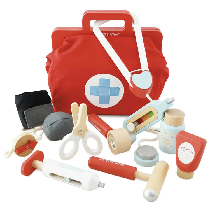 NEW Doctor Pouch and Set