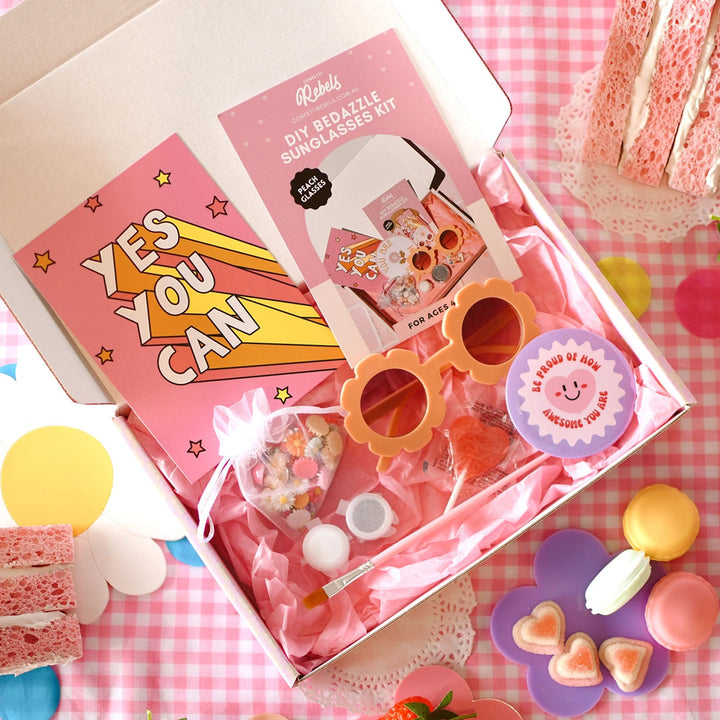 NEW DIY Bedazzle Daisy Sunglasses Kit - Peach