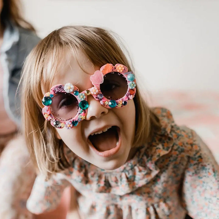 NEW DIY Bedazzle Daisy Sunglasses Kit - Peach