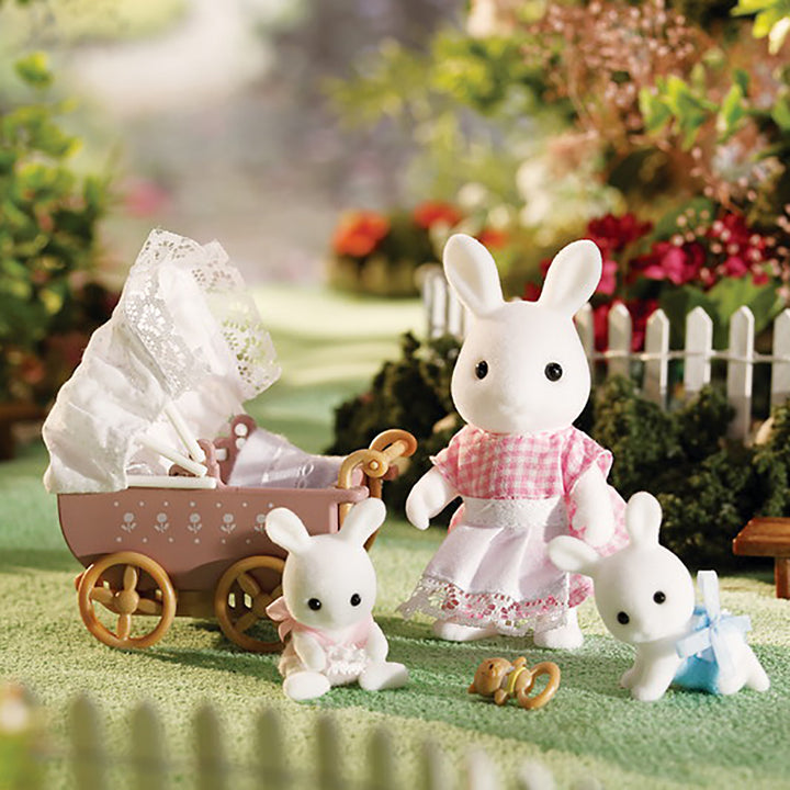 Connor and Kerri Carriage Set