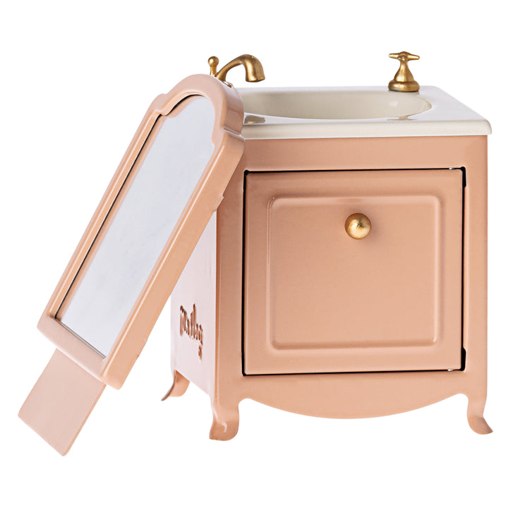 Sink w/ Mirror, Mouse: Dark Powder