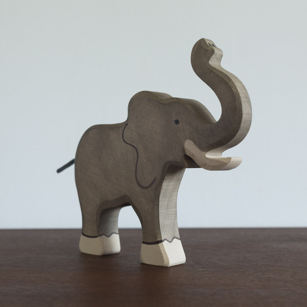 Holztiger Elephant