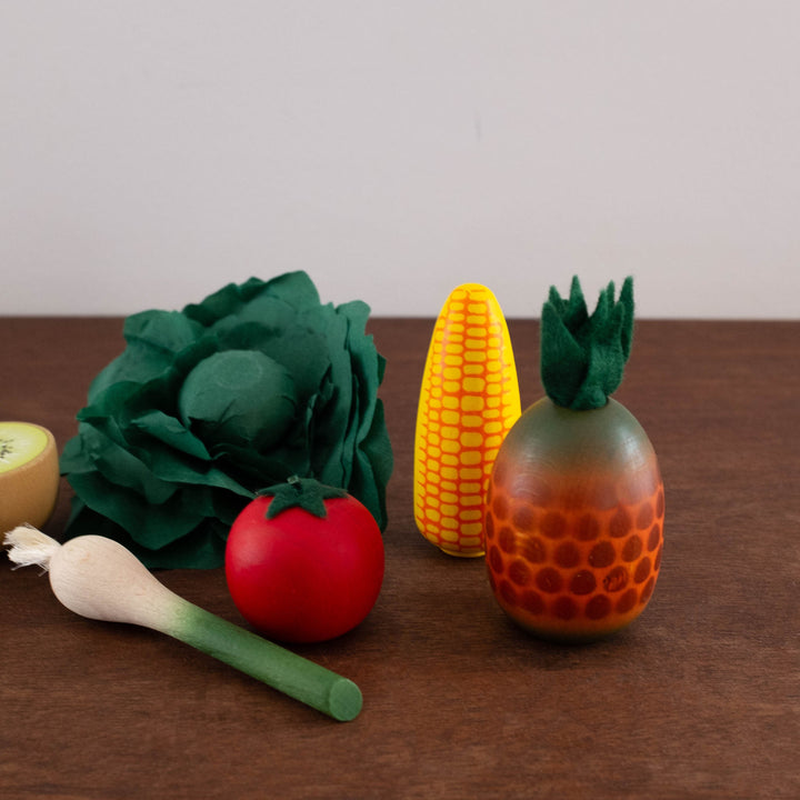 NEW Wooden Vegetables and Fruits Assorted