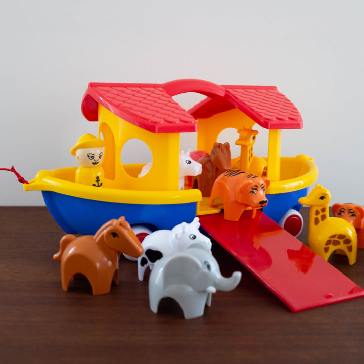 NEW Retro Noah's Ark Boat Set