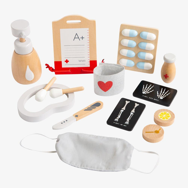 Wooden Surgeon Play Kit