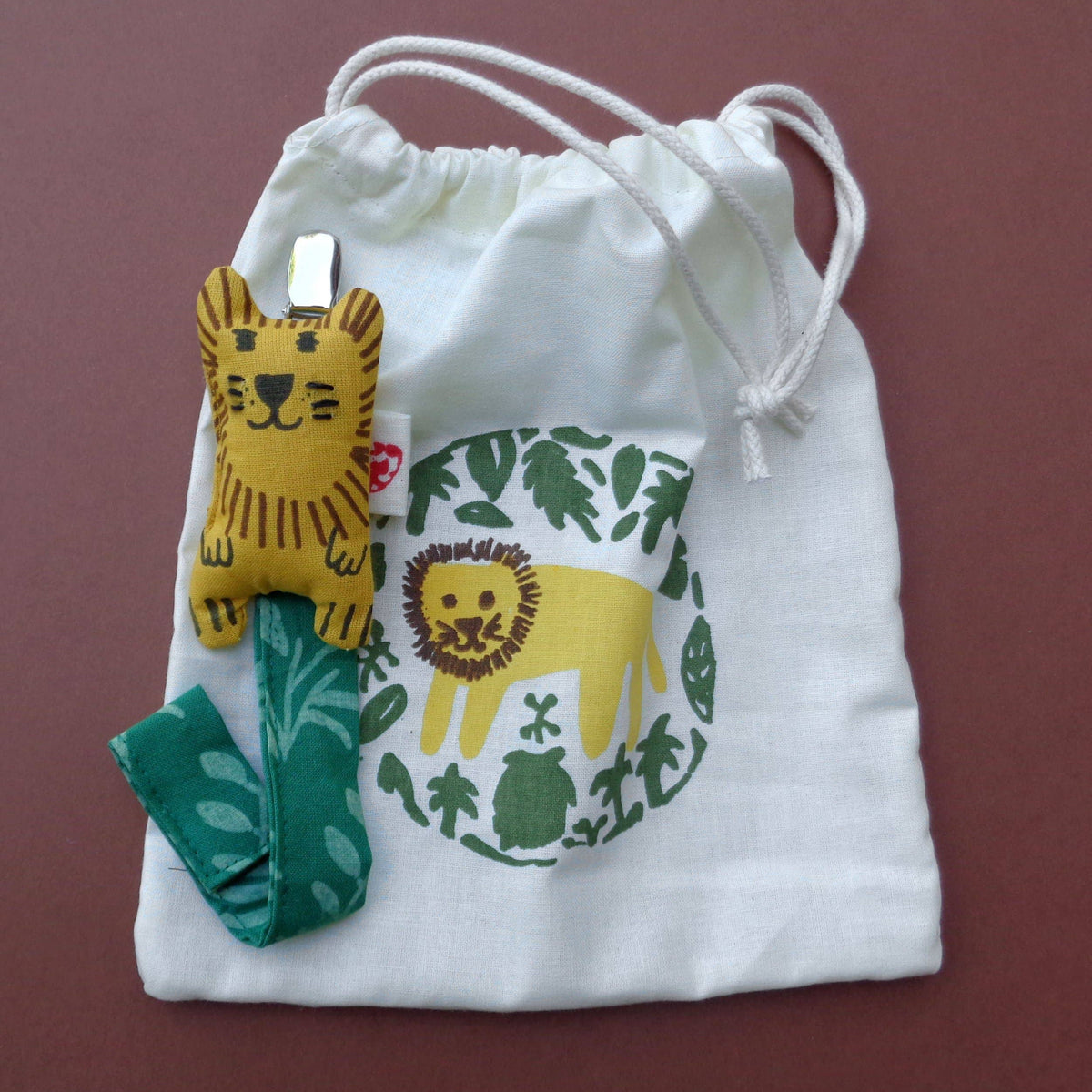 NEW Mr. Lion Pacifier Clip Gift Set Shop Merci Milo