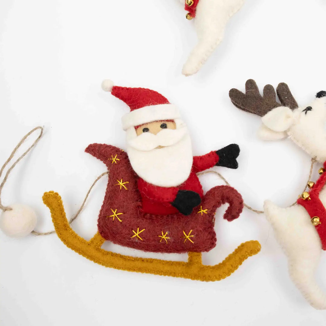 Garland - Santa Sleigh and 7 Reindeer