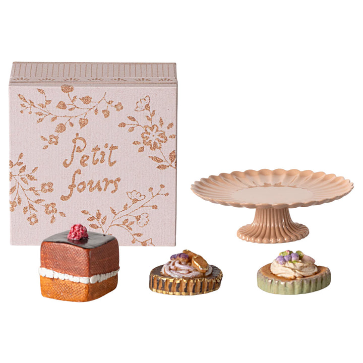 Cakes and Cakestands- Mini