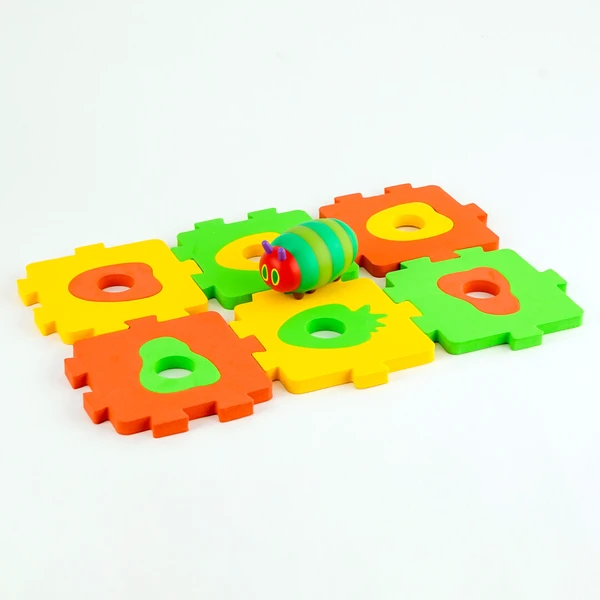 NEW Japanese Bath Puzzle with Toy- Hungry Caterpillar