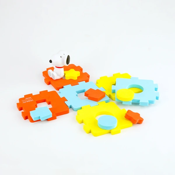 NEW Japanese Bath Puzzle with Toy- Snoopy