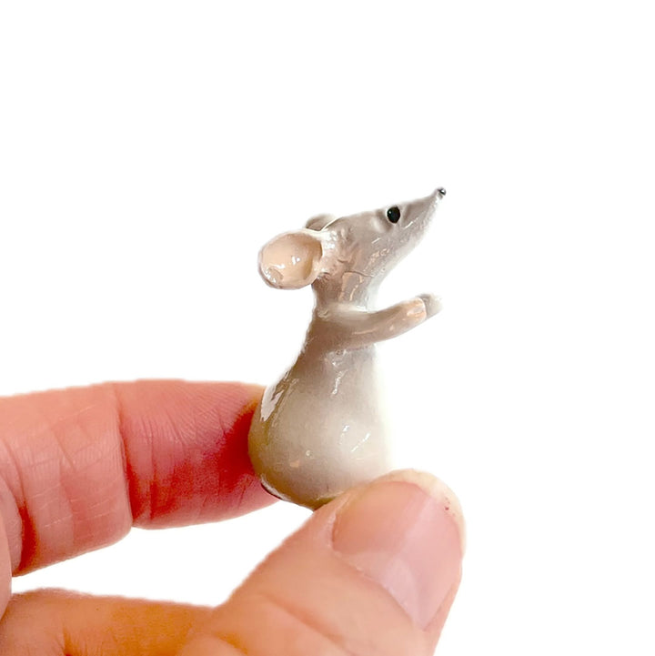 Dollhouse Miniatures: Mouse Figurine