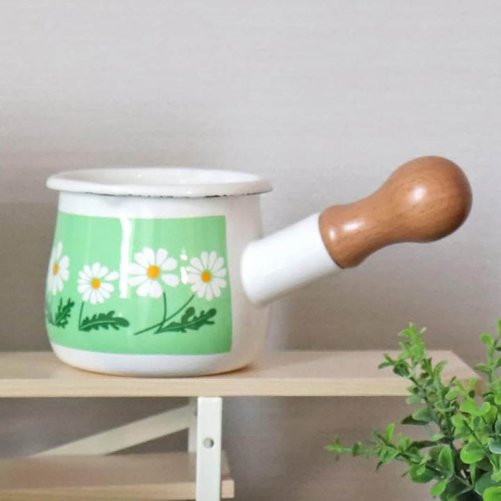 Retro Milk Pan - White Flowers