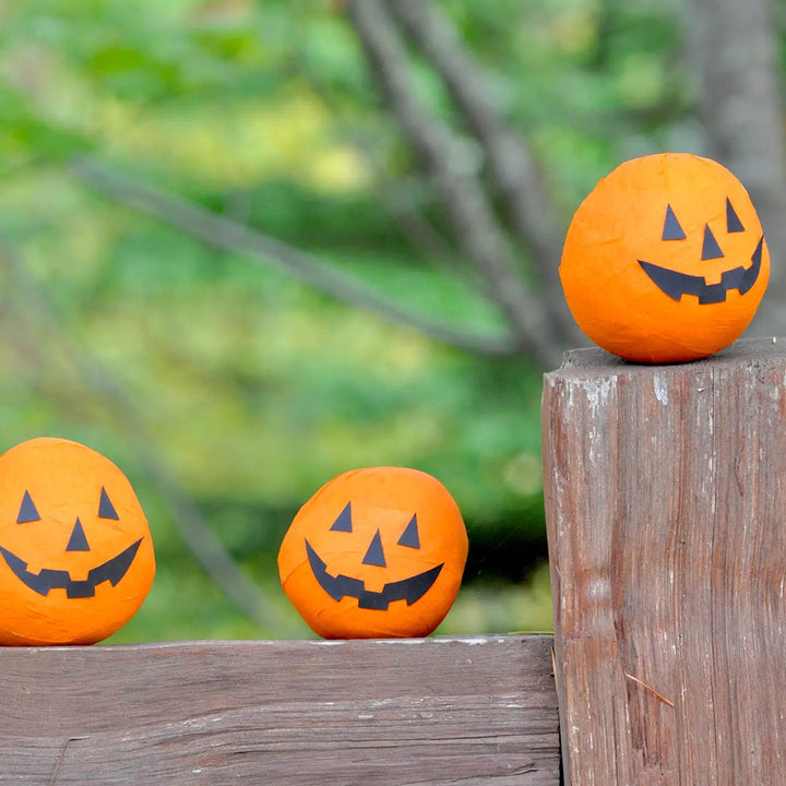 Deluxe Surprise Ball - Halloween - BOO