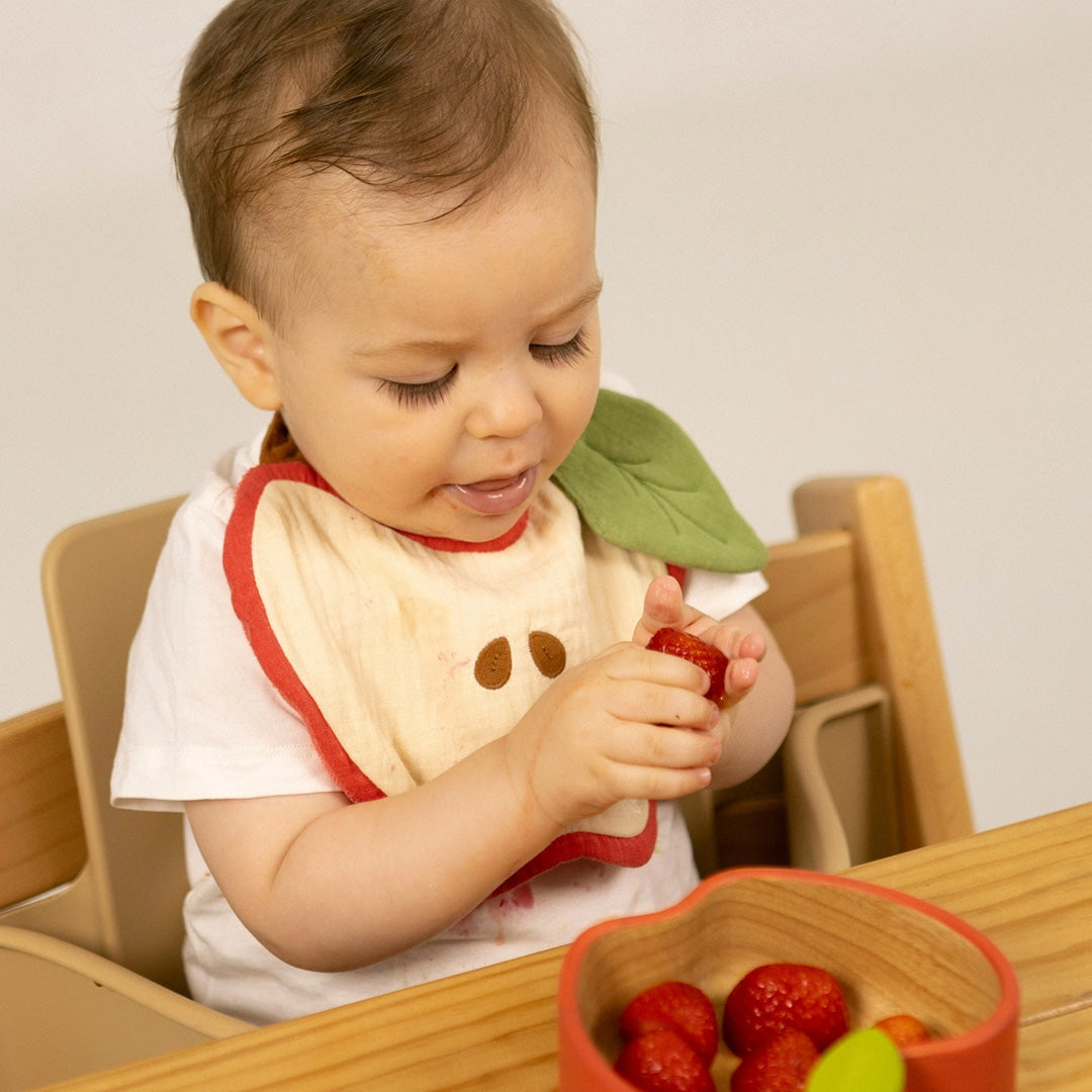 Pepa the Apple Bib