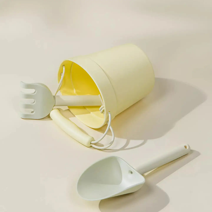 Silicone Beach Bucket & Accessories - 3 Pcs. Set