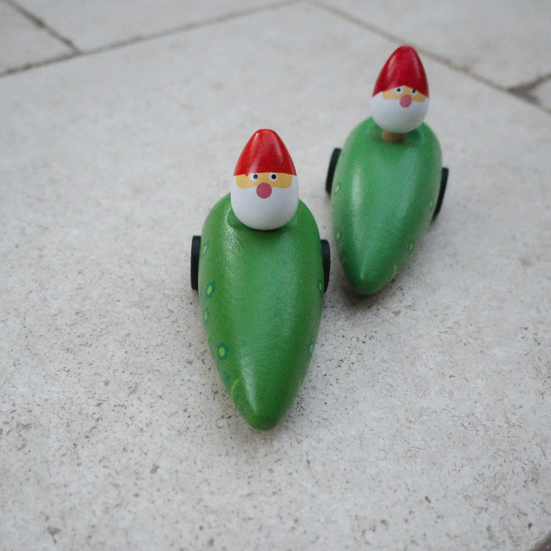 NEW Garden Gnome Pull Back Racer Cars