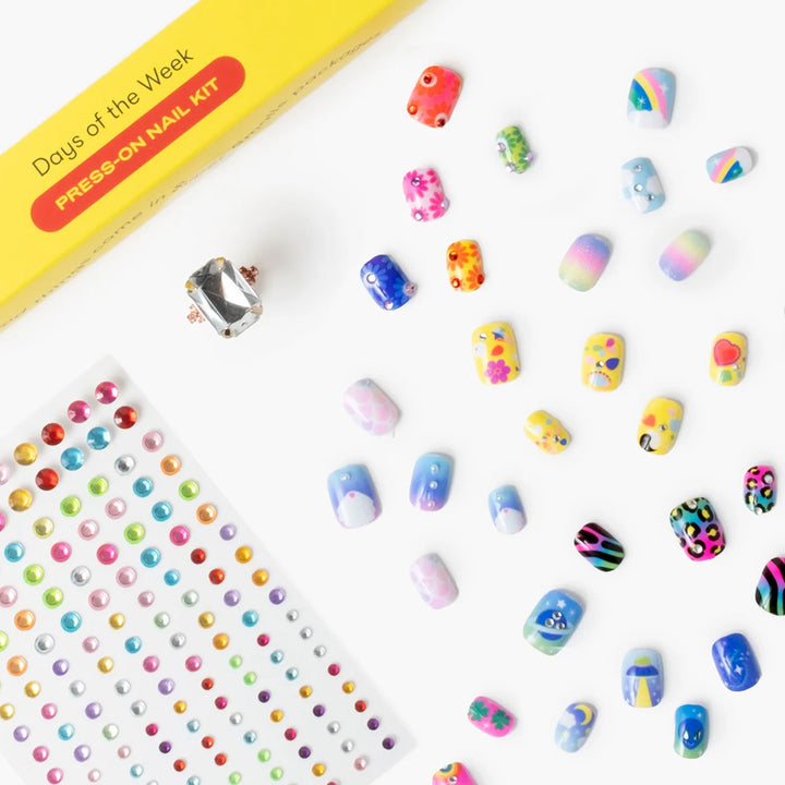 Days of the Week Heartfelt Press On Nail Kit