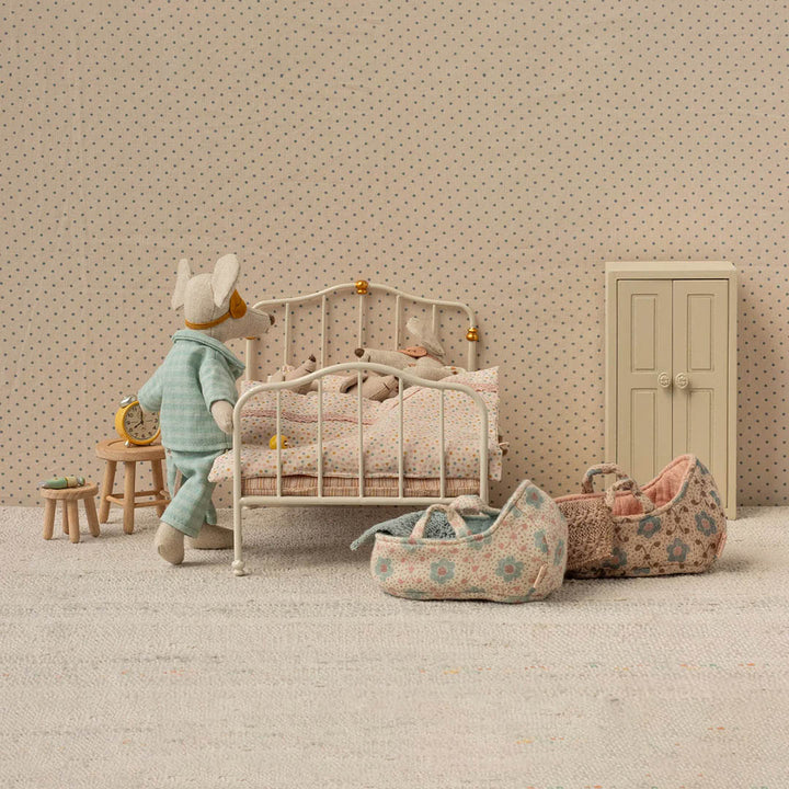 NEW Vintage bed, Mouse - Off white