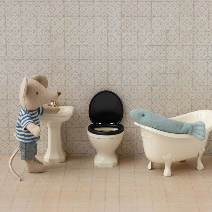 WC, Mouse - Off white