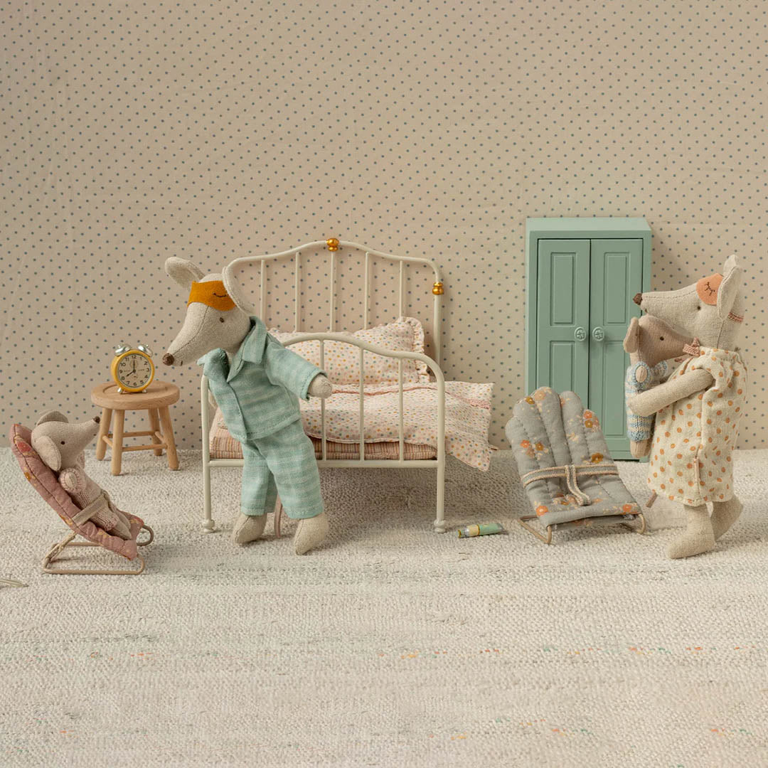 Babysitter, My - Rose