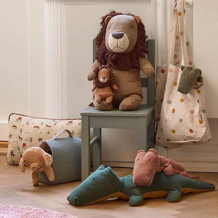 Safari friends, Lion, Big