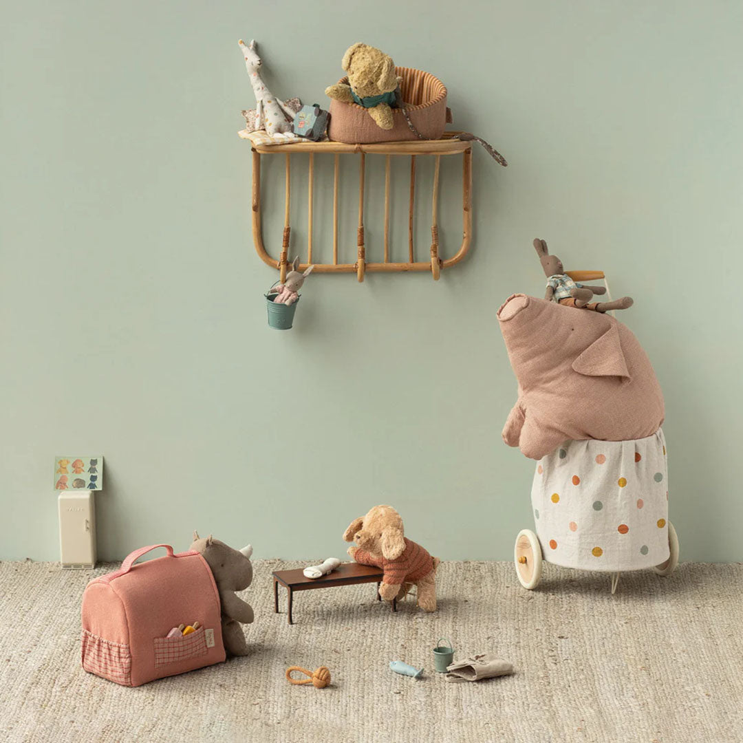 Pet supply, Toys