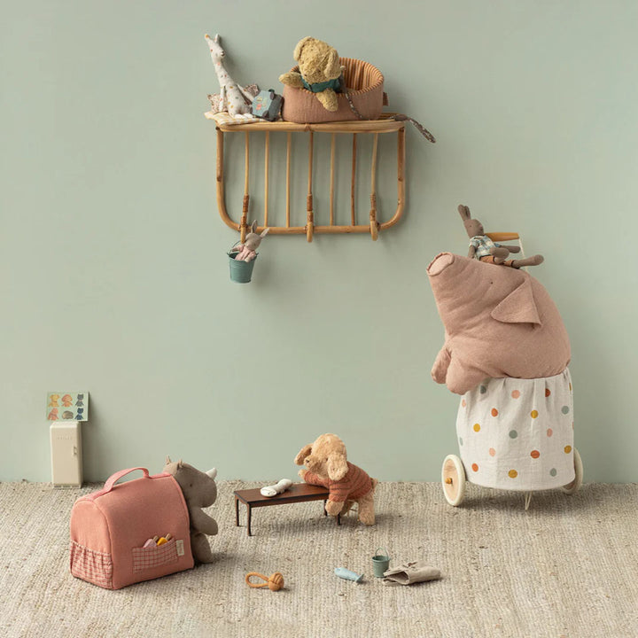 Pet supply, Toys