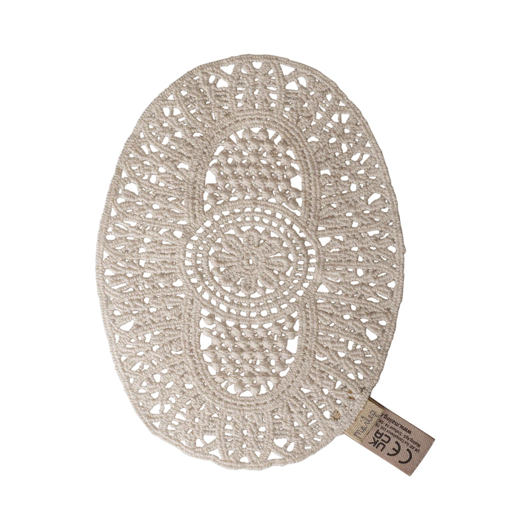 Lace rug, Mouse