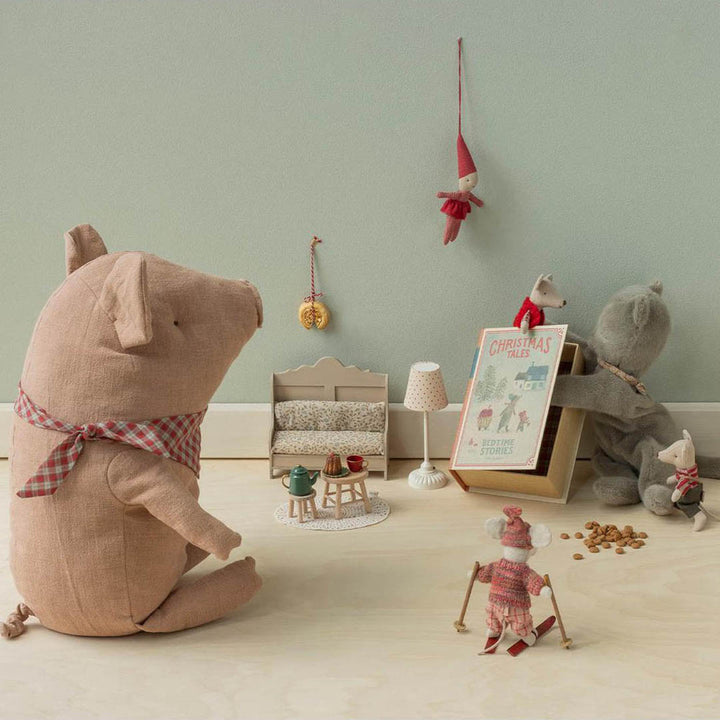 Christmas twin mice, Little sister and brother in book