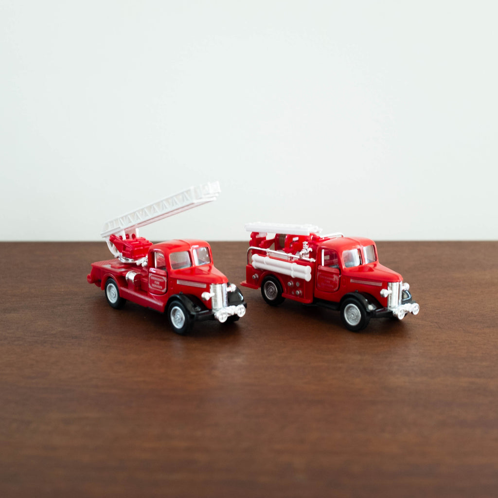 NEW Die Cast Metal Pull Back Cars: Old School Emergency Fire Truck