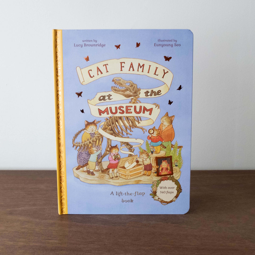 Cat Family at The Museum: A Lift-the-Flap Book with over 140 Flaps