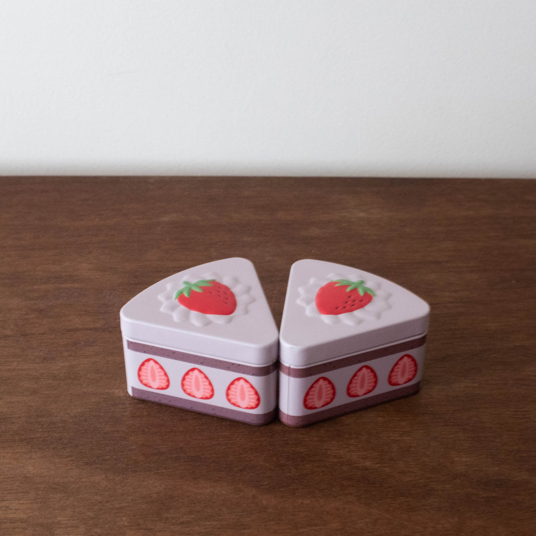 Mini Strawberry Cake Tin