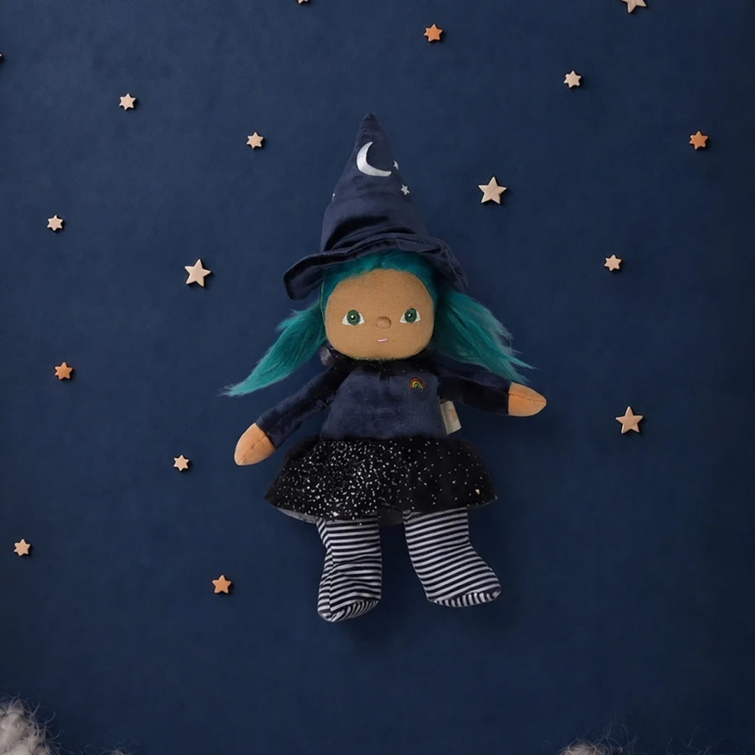 Dinky Dinkum Winnie Witch