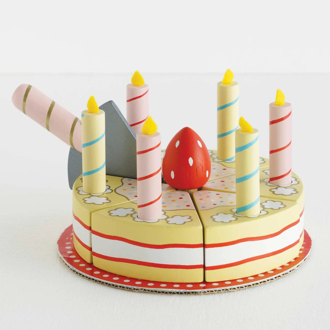 NEW Sliceable Birthday Cake & Candles