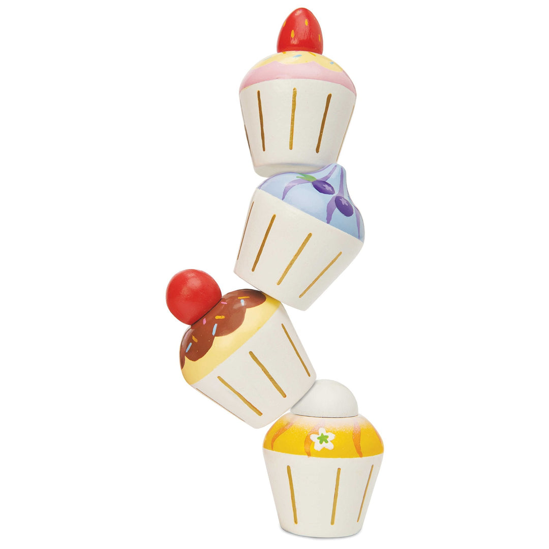 NEW Wooden Cupcake Set