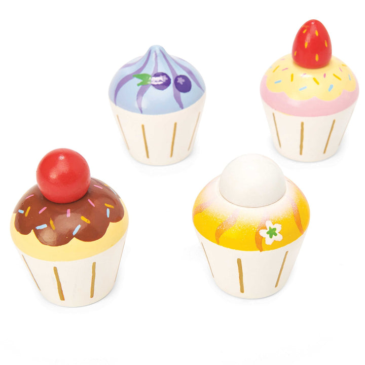 NEW Wooden Cupcake Set