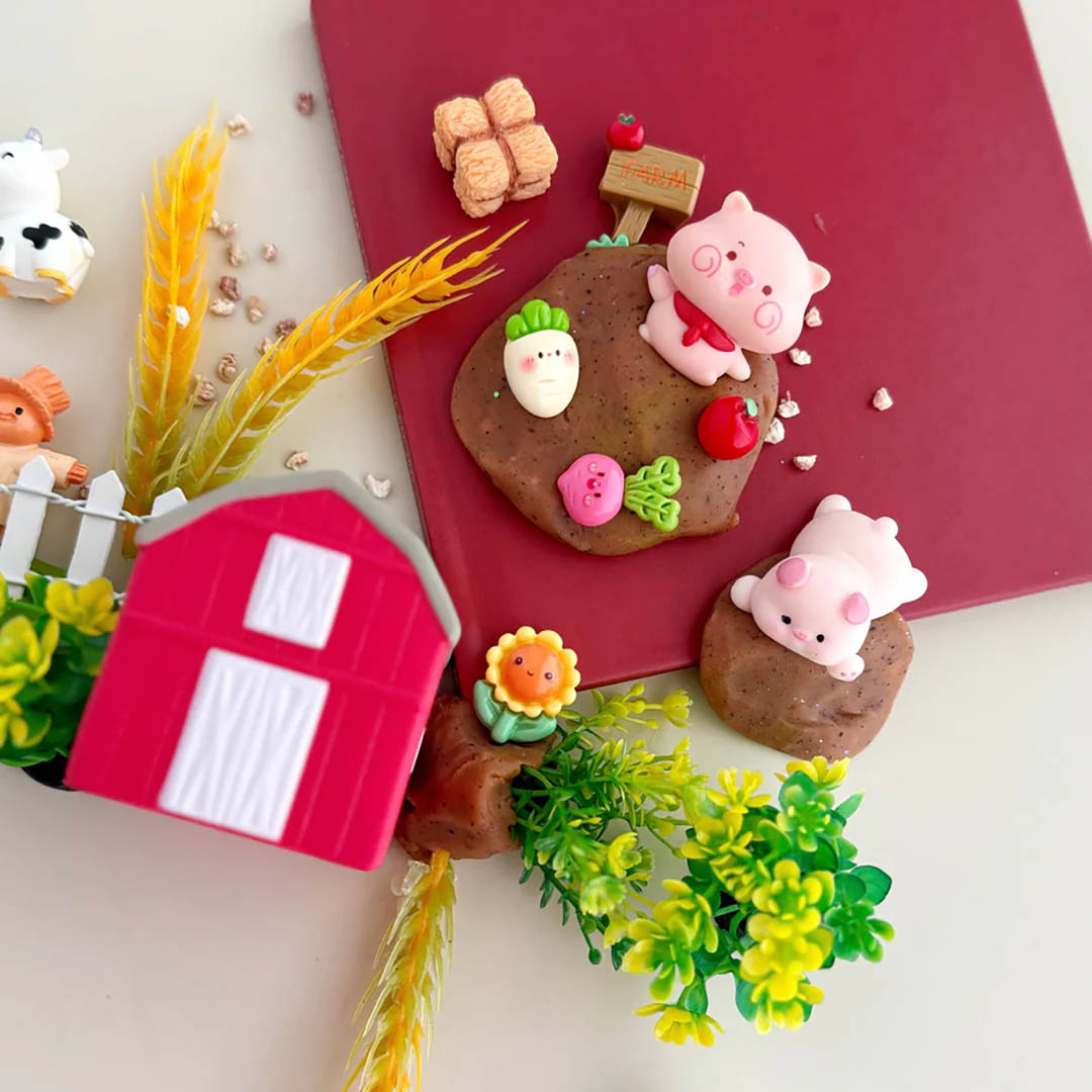 Scented Natural Sensory Play Dough Kit: Farm (Apple)