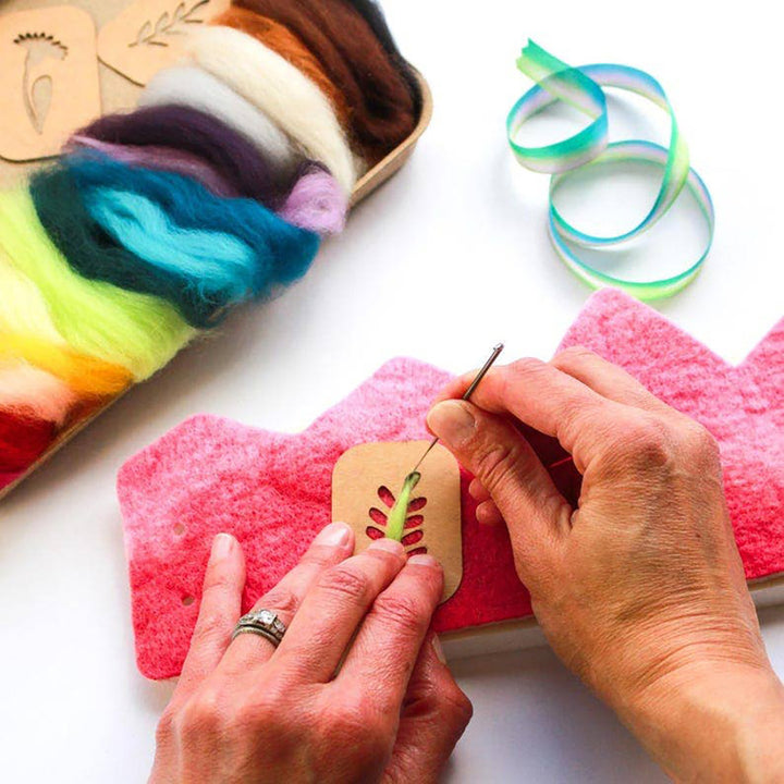Personalizable Wool Crown Felting Kit - Green Gradient