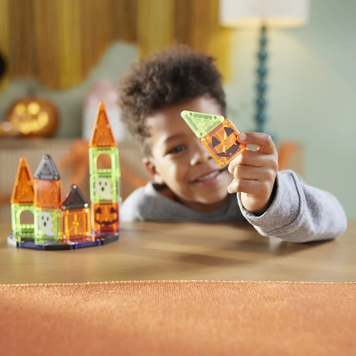 Magna-Tiles microMAGS Spooky 24 Piece Travel Set