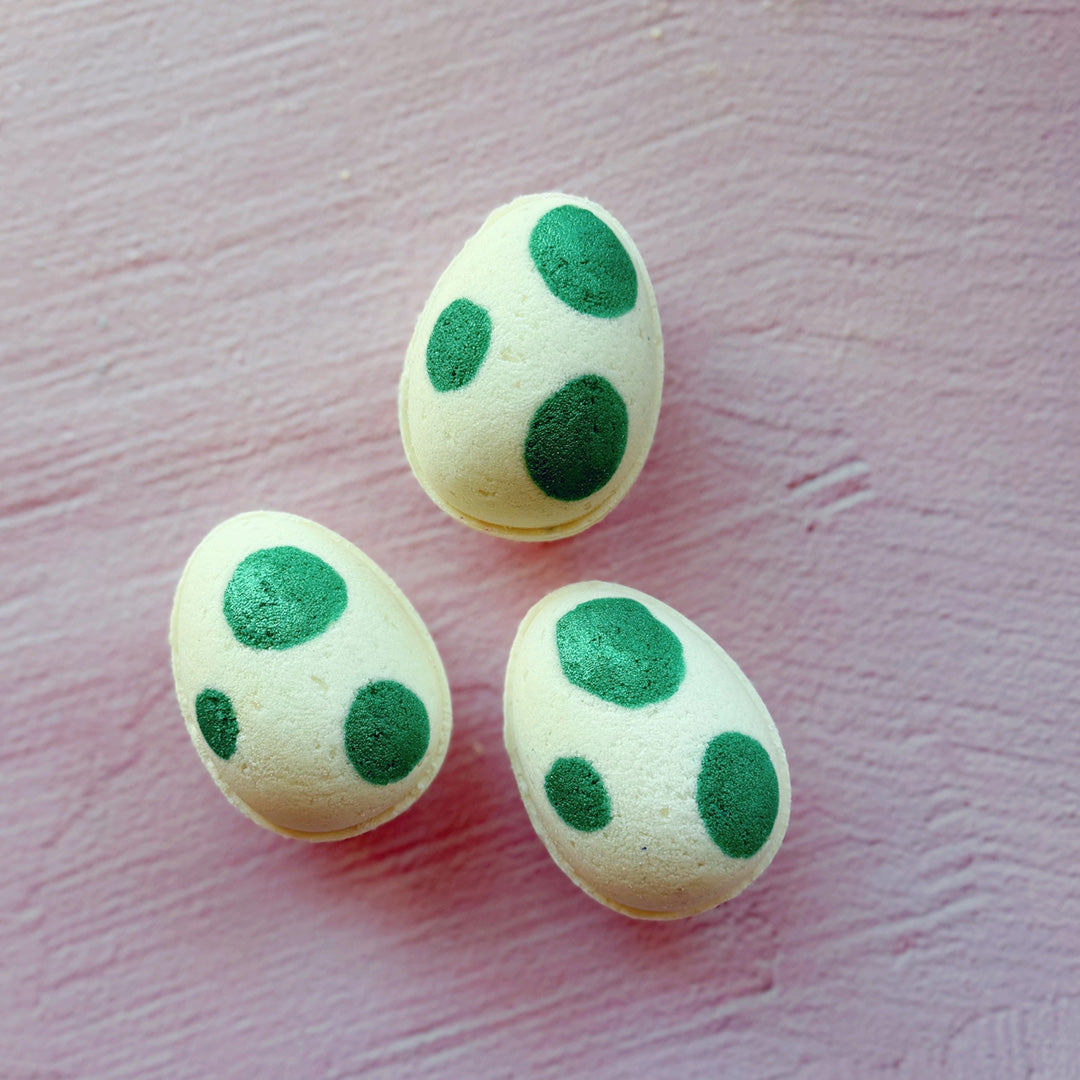Yoshi Egg Bath Bomb (Toy Inside!)