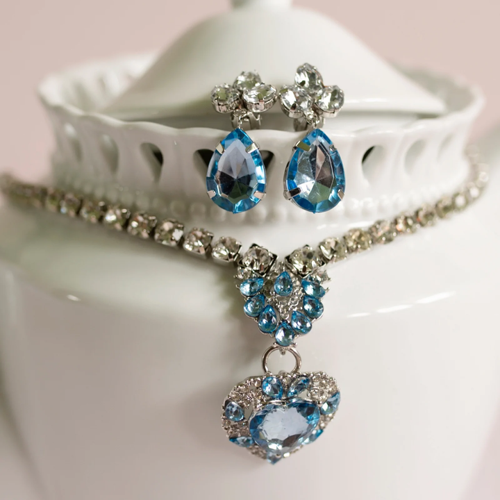 NEW Classic Jewels: The Marilyn Jewelry Box Set Blue