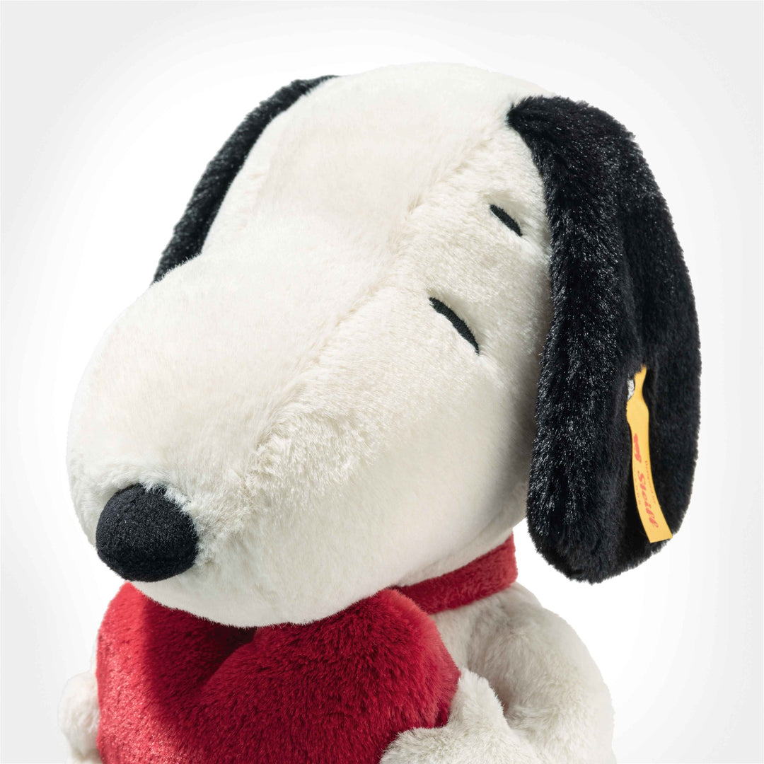 NEW Classic Heirloom Snoopy Love Limited Edition