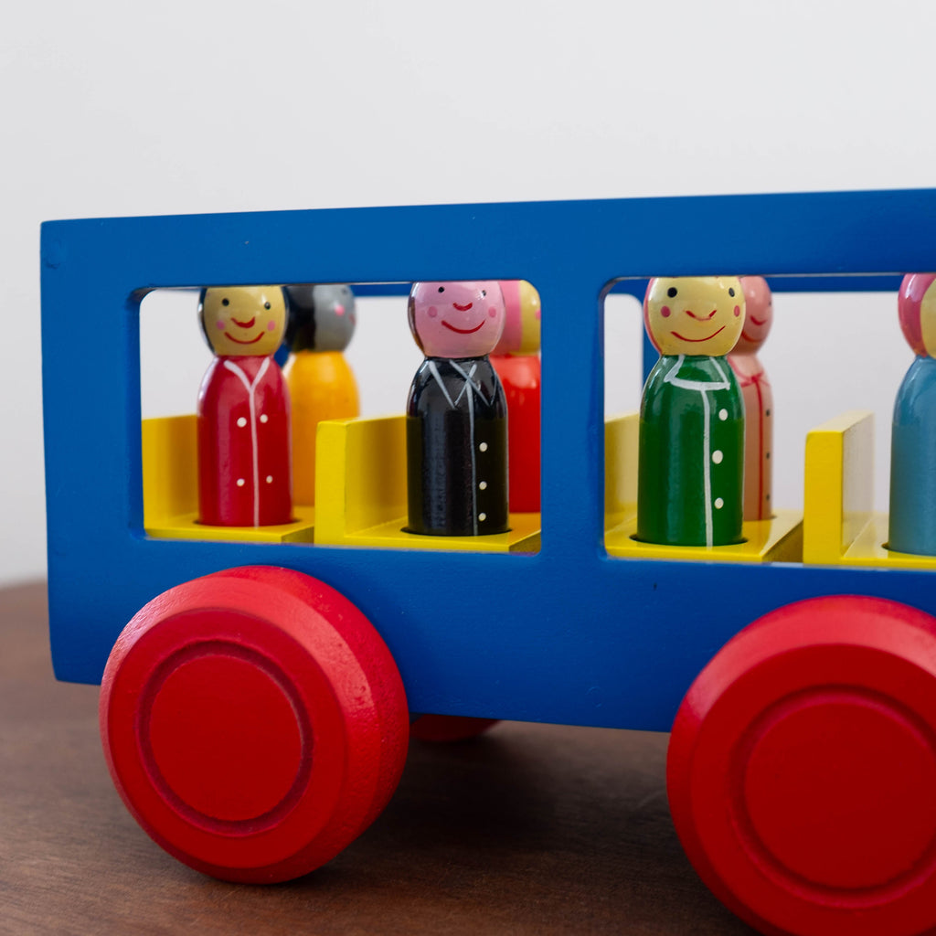 NEW Heirloom Wooden Train with Peg Dolls