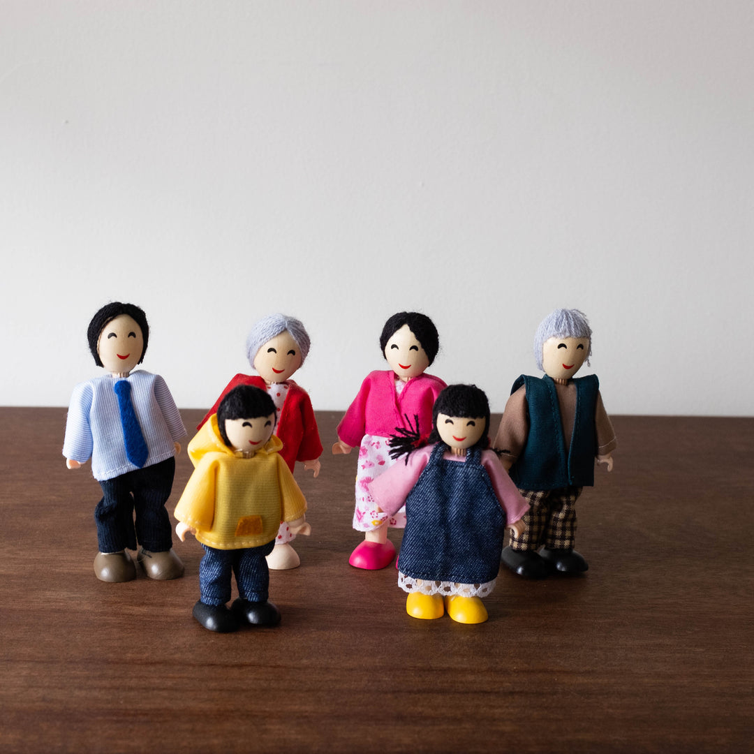 Wooden Peg Family- Asian